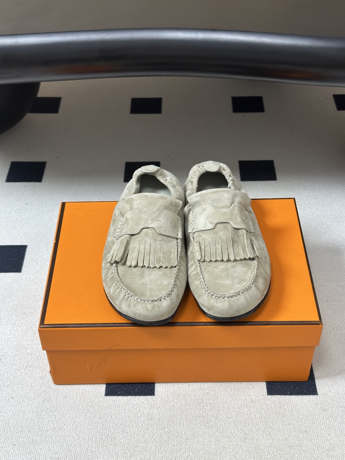 顶级品质 Hermes 爱马仕🐎H家 26s 早秋新款Nod乐福鞋系列麂皮绒面圆头复古老钱风乐福鞋流苏勃肯风平底休闲鞋 