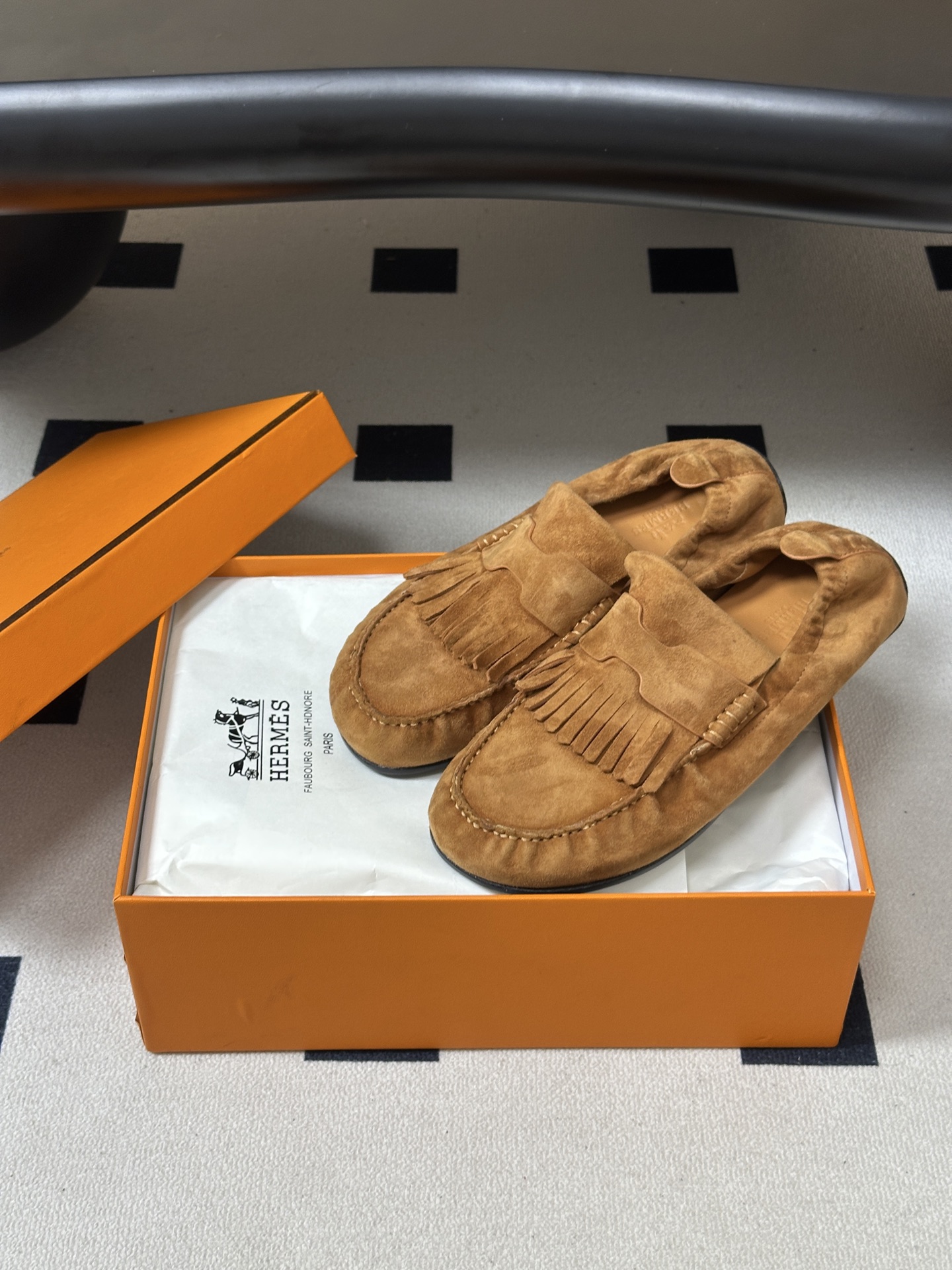 顶级品质 Hermes 爱马仕🐎H家 26s 早秋新款Nod乐福鞋系列麂皮绒面圆头复古老钱风乐福鞋流苏勃肯风平底休闲鞋 