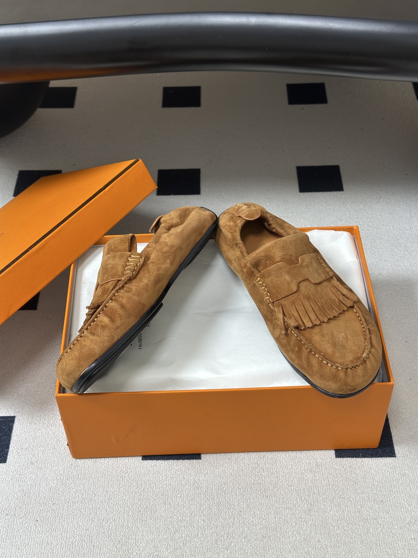 顶级品质 Hermes 爱马仕🐎H家 26s 早秋新款Nod乐福鞋系列麂皮绒面圆头复古老钱风乐福鞋流苏勃肯风平底休闲鞋 