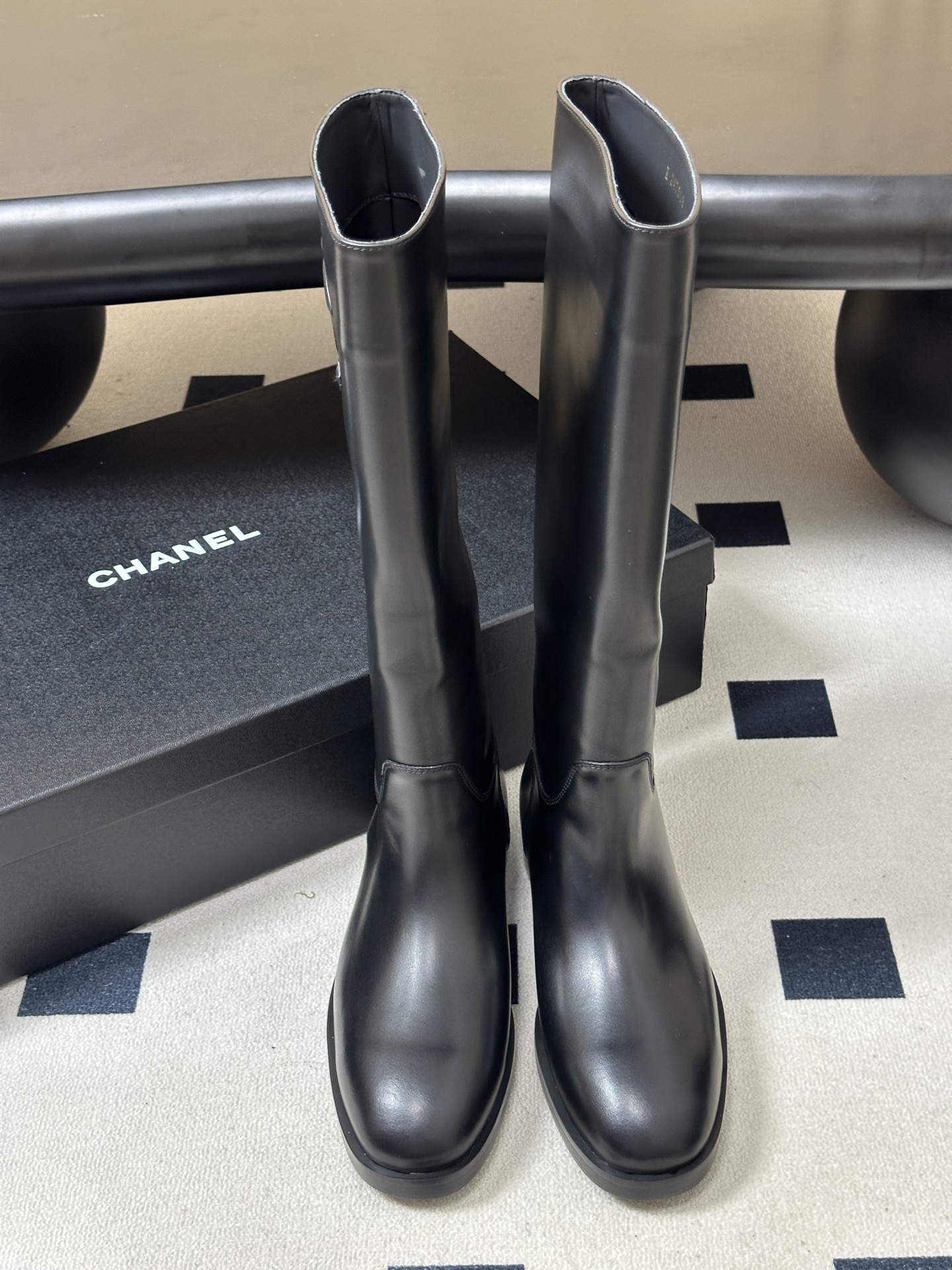 秋冬新款Chanel 小香26B 双C扣带直筒靴短靴/长靴系列 走秀款圆头粗跟长靴骑士靴直筒靴 非常爆真的是很耐看越看越