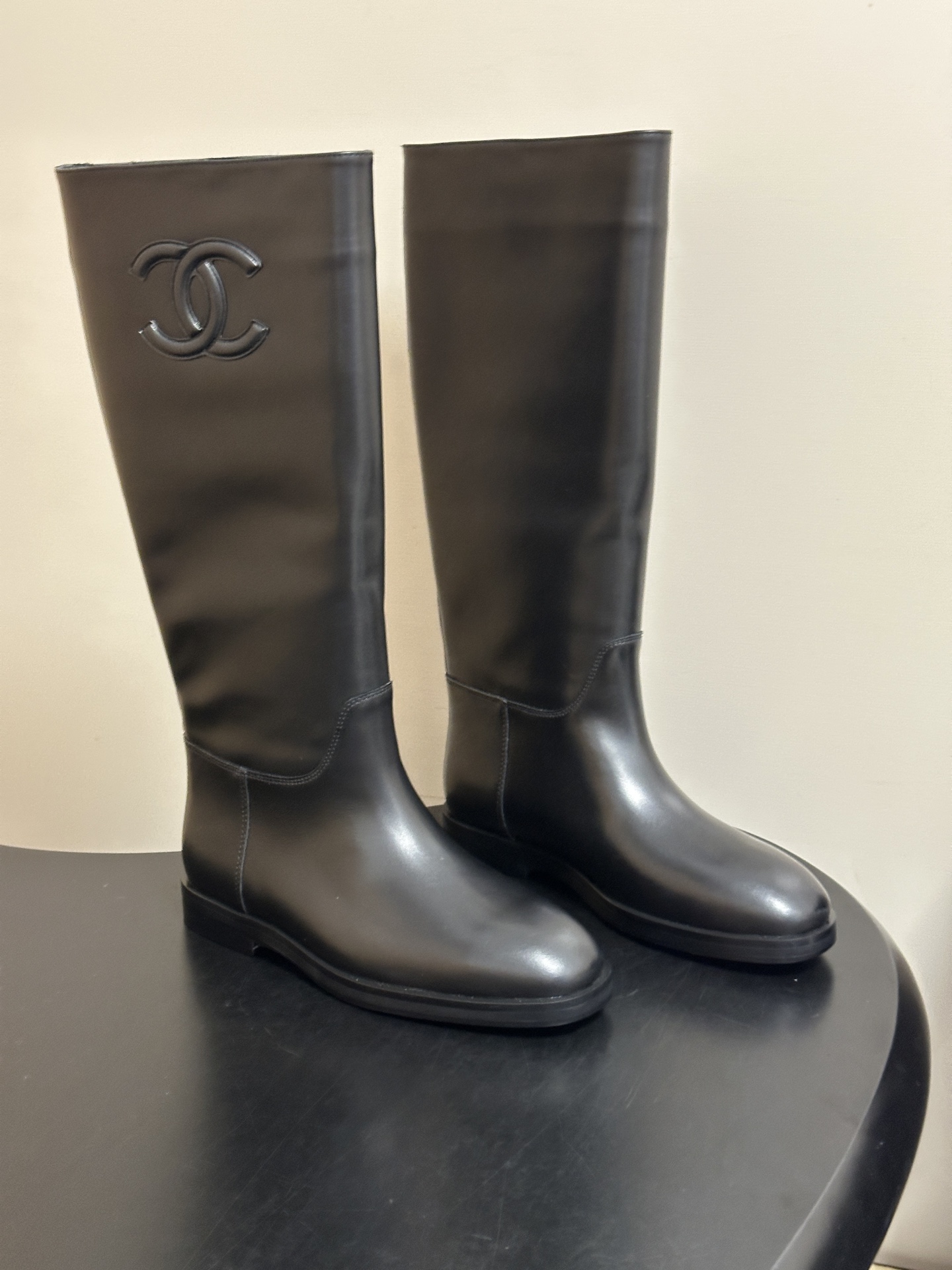 秋冬新款Chanel 小香26B 双C扣带直筒靴短靴/长靴系列 走秀款圆头粗跟长靴骑士靴直筒靴 非常爆真的是很耐看越看越