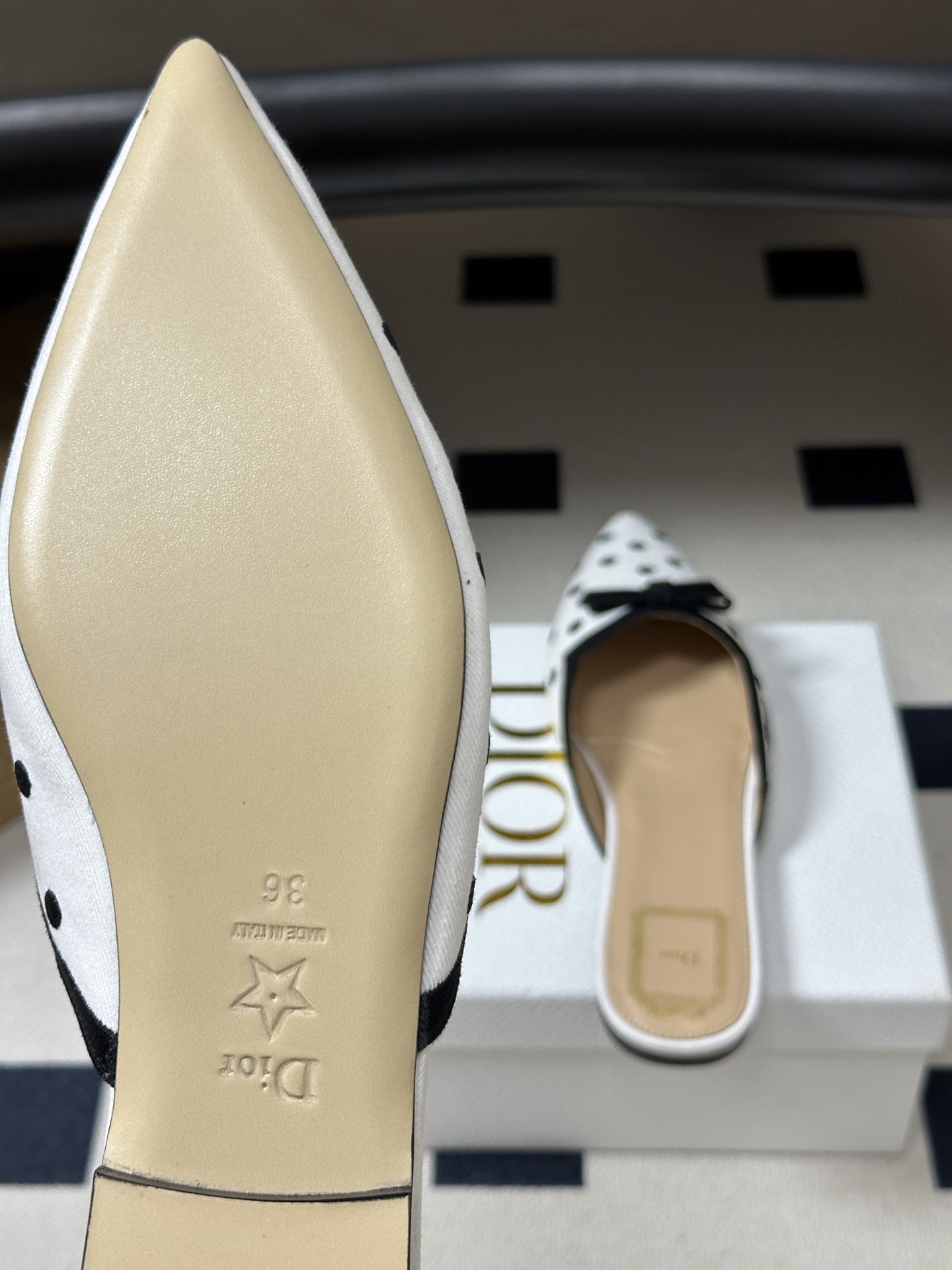26ss春夏新款Dior 迪奥 Romance 尖头芭蕾鞋蝴蝶结芭蕾舞鞋PolkaDior图案刺绣波点平底包头穆勒半拖鞋