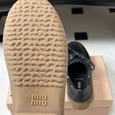 26ss 早秋新款MIUMIU 缪缪 英伦风圆头芭蕾舞鞋学院风复古绑带平底休闲单鞋系带乐福鞋 Miu Miu芭蕾鞋时髦又 26ss 早秋新款MIUMIU 缪缪 英伦风圆头芭蕾舞鞋学院风复古绑带平底休闲单鞋系带乐福鞋 Miu Miu芭蕾鞋时髦又