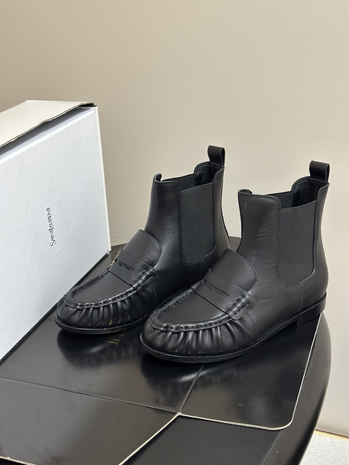 Saint Laurent 圣罗兰fw26 new arrival~ YSL LE LOAFER 短靴系列 26Fw春 Saint Laurent 圣罗兰fw26 new arrival~ YSL LE LOAFER 短靴系列 26Fw春