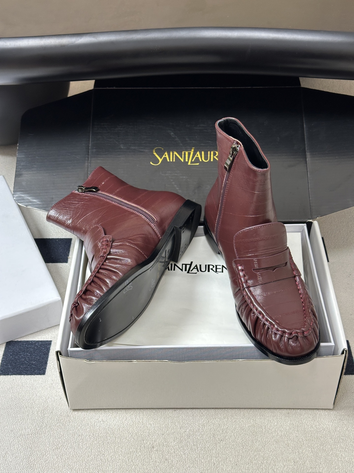 Saint Laurent 圣罗兰fw26 new arrival~ YSL LE LOAFER 短靴系列 26Fw春 Saint Laurent 圣罗兰fw26 new arrival~ YSL LE LOAFER 短靴系列 26Fw春