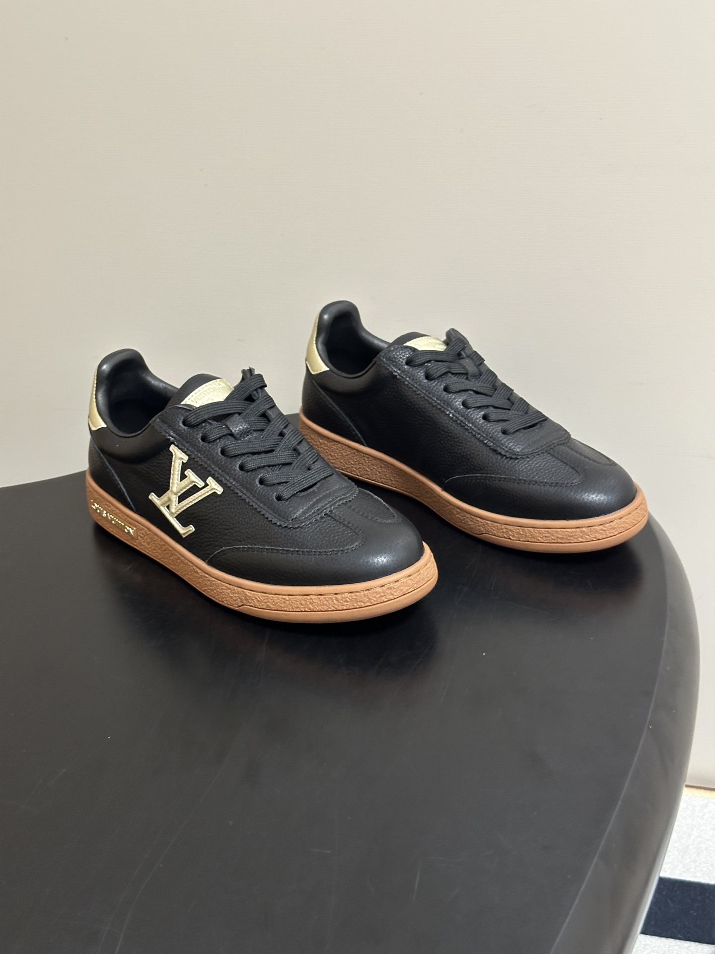 2026春夏新款 LOUIS VUITTON 路易威登 LV FRONTROW运动鞋系列厚底休闲运动鞋 本款Frontr 2026春夏新款 LOUIS VUITTON 路易威登 LV FRONTROW运动鞋系列厚底休闲运动鞋 本款Frontr