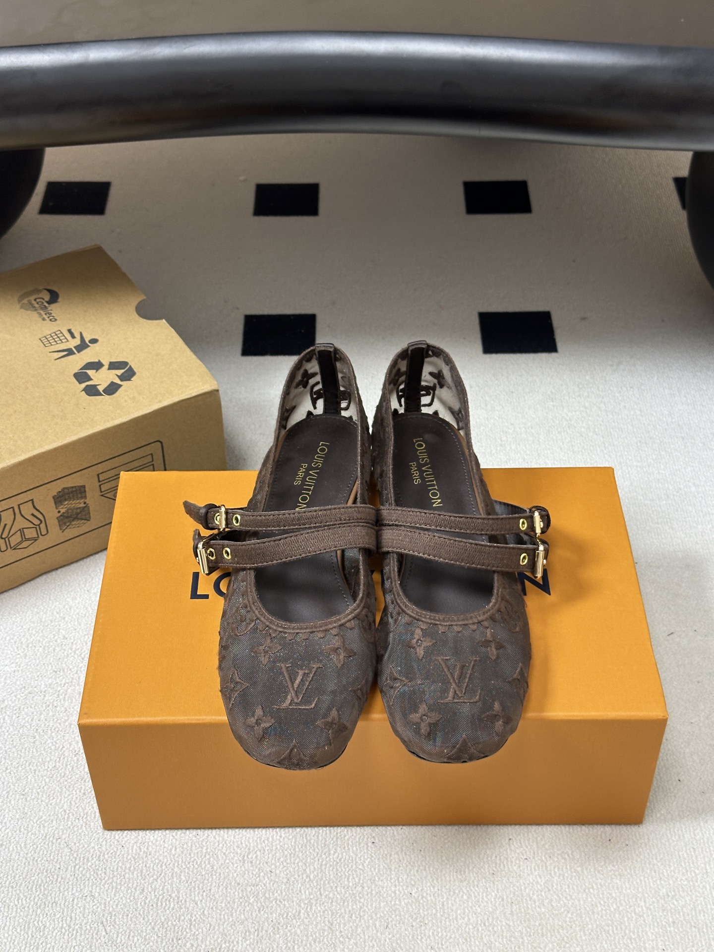 26Ss 早秋新款Louis Vuitton LV BELLA 芭蕾鞋经典字母刺绣网纱玛丽珍鞋搭扣平底单鞋 本款Bell