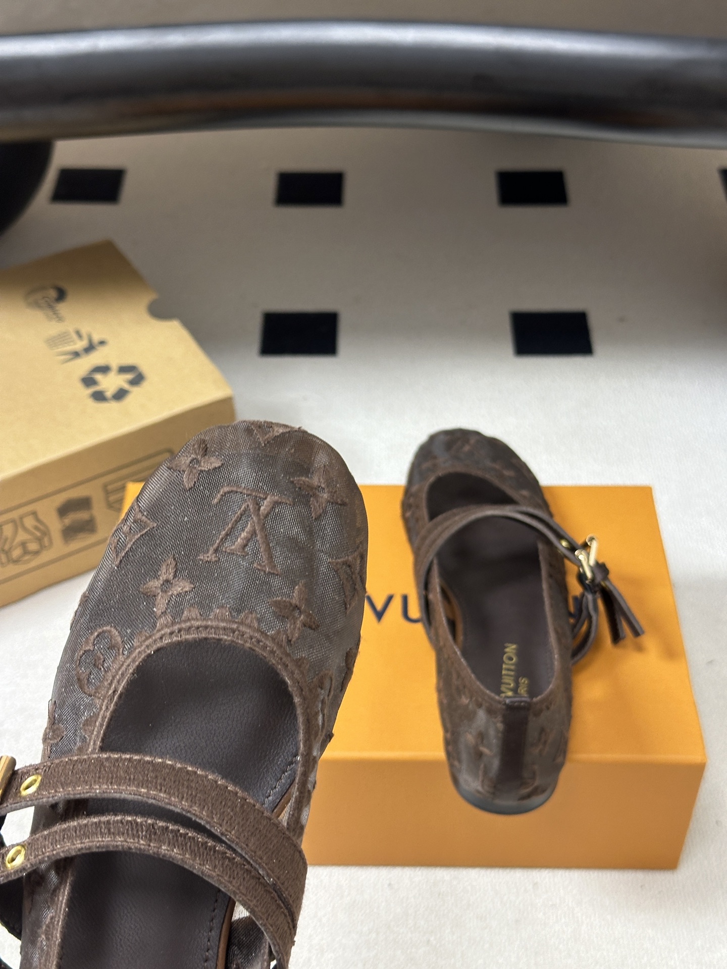 26Ss 早秋新款Louis Vuitton LV BELLA 芭蕾鞋经典字母刺绣网纱玛丽珍鞋搭扣平底单鞋 本款Bell