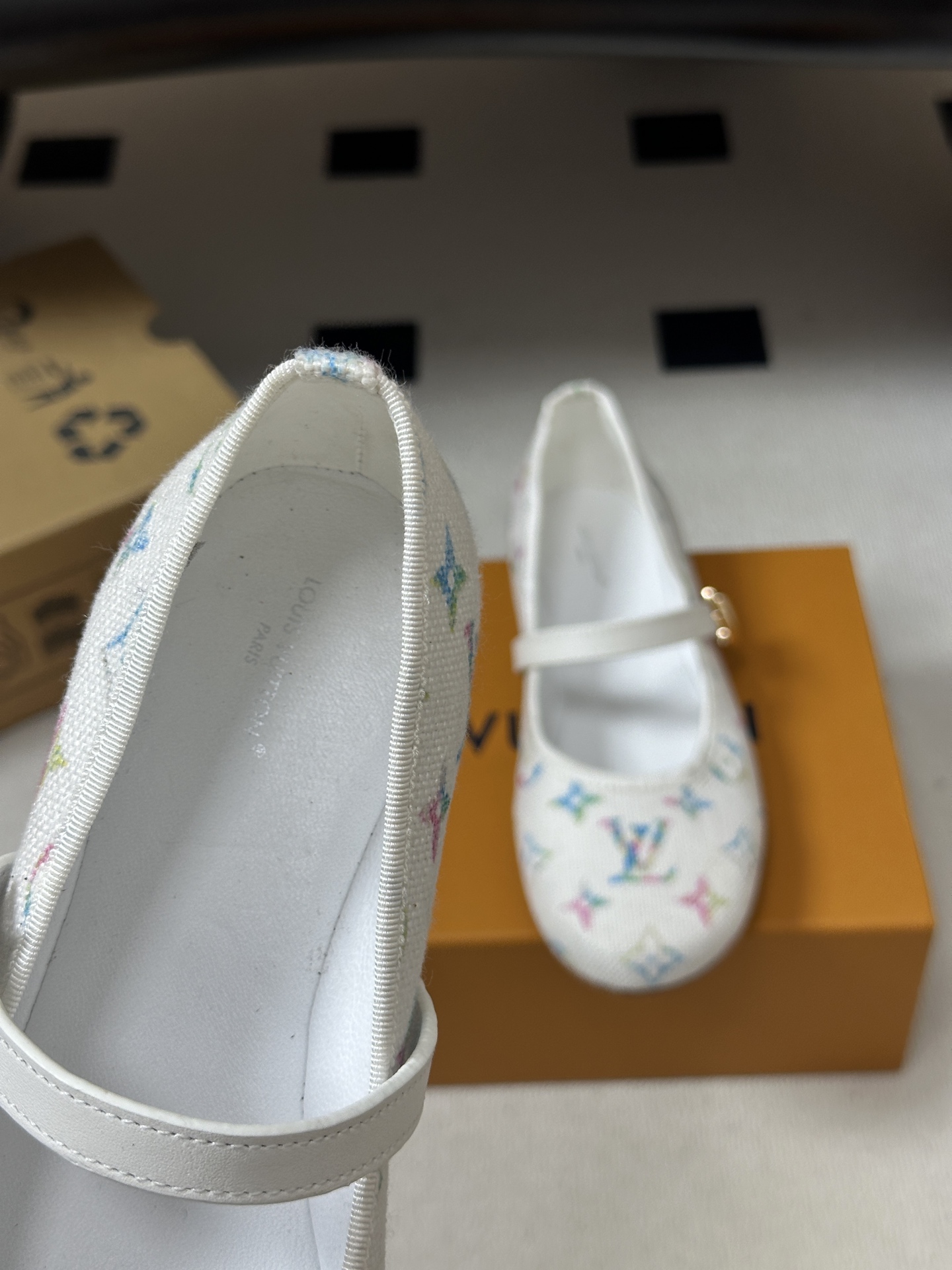 26Ss 早秋新款Louis Vuitton LV ROMY芭蕾舞鞋扣带玛丽珍鞋平底单鞋 本款Romy平底芭蕾鞋以 Mo