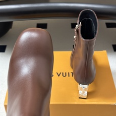 26ss秋冬新款Louis Vuitton LV Cube高跟短靴最新钻石水晶跟侧拉链短靴复古风及踝靴 本款LV Cub 26ss秋冬新款Louis Vuitton LV Cube高跟短靴最新钻石水晶跟侧拉链短靴复古风及踝靴 本款LV Cub