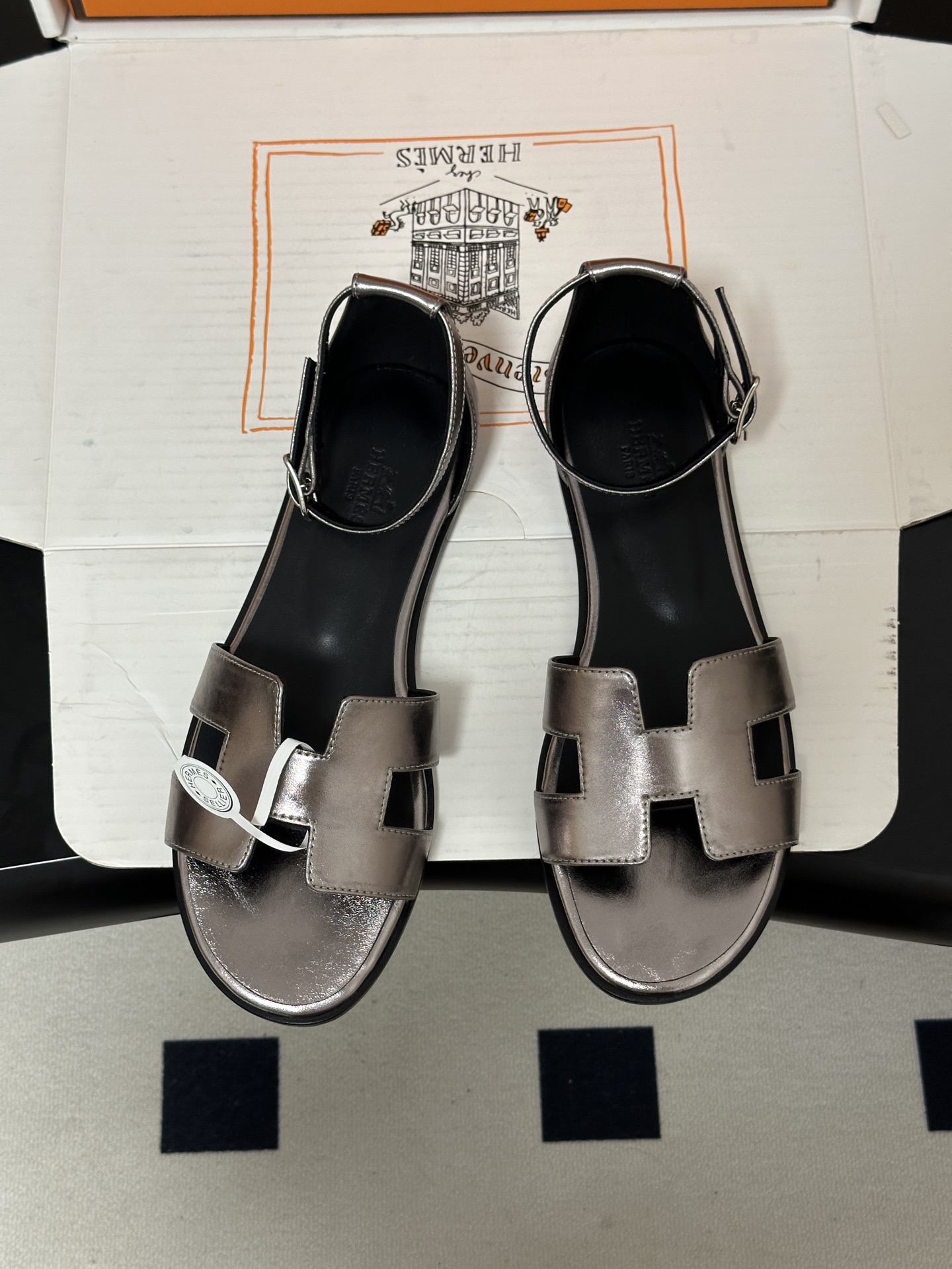 顶级品质（配高档飞机盒✈️） Hermes 爱马仕🐎 Santorini凉鞋系列 H家万年经典款 平底凉鞋H鞋面中空凉鞋