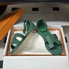 顶级品质(配高档飞机盒✈️) Hermes 爱马仕🐎 Santorini凉鞋系列 H家万年经典款 平底凉鞋H鞋面中空凉鞋 顶级品质(配高档飞机盒✈️) Hermes 爱马仕🐎 Santorini凉鞋系列 H家万年经典款 平底凉鞋H鞋面中空凉鞋