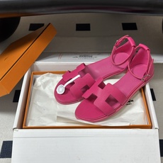 顶级品质(配高档飞机盒✈️) Hermes 爱马仕🐎 Santorini凉鞋系列 H家万年经典款 平底凉鞋H鞋面中空凉鞋 顶级品质(配高档飞机盒✈️) Hermes 爱马仕🐎 Santorini凉鞋系列 H家万年经典款 平底凉鞋H鞋面中空凉鞋