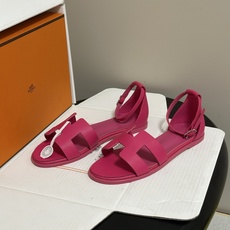 顶级品质(配高档飞机盒✈️) Hermes 爱马仕🐎 Santorini凉鞋系列 H家万年经典款 平底凉鞋H鞋面中空凉鞋 顶级品质(配高档飞机盒✈️) Hermes 爱马仕🐎 Santorini凉鞋系列 H家万年经典款 平底凉鞋H鞋面中空凉鞋