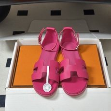 顶级品质(配高档飞机盒✈️) Hermes 爱马仕🐎 Santorini凉鞋系列 H家万年经典款 平底凉鞋H鞋面中空凉鞋 顶级品质(配高档飞机盒✈️) Hermes 爱马仕🐎 Santorini凉鞋系列 H家万年经典款 平底凉鞋H鞋面中空凉鞋