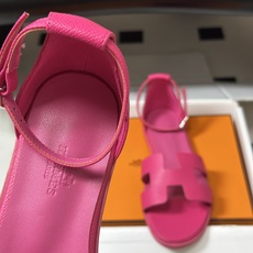 顶级品质(配高档飞机盒✈️) Hermes 爱马仕🐎 Santorini凉鞋系列 H家万年经典款 平底凉鞋H鞋面中空凉鞋 顶级品质(配高档飞机盒✈️) Hermes 爱马仕🐎 Santorini凉鞋系列 H家万年经典款 平底凉鞋H鞋面中空凉鞋