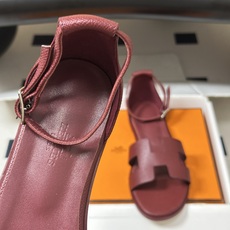 顶级品质(配高档飞机盒✈️) Hermes 爱马仕🐎 Santorini凉鞋系列 H家万年经典款 平底凉鞋H鞋面中空凉鞋 顶级品质(配高档飞机盒✈️) Hermes 爱马仕🐎 Santorini凉鞋系列 H家万年经典款 平底凉鞋H鞋面中空凉鞋