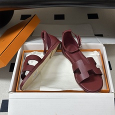 顶级品质(配高档飞机盒✈️) Hermes 爱马仕🐎 Santorini凉鞋系列 H家万年经典款 平底凉鞋H鞋面中空凉鞋 顶级品质(配高档飞机盒✈️) Hermes 爱马仕🐎 Santorini凉鞋系列 H家万年经典款 平底凉鞋H鞋面中空凉鞋