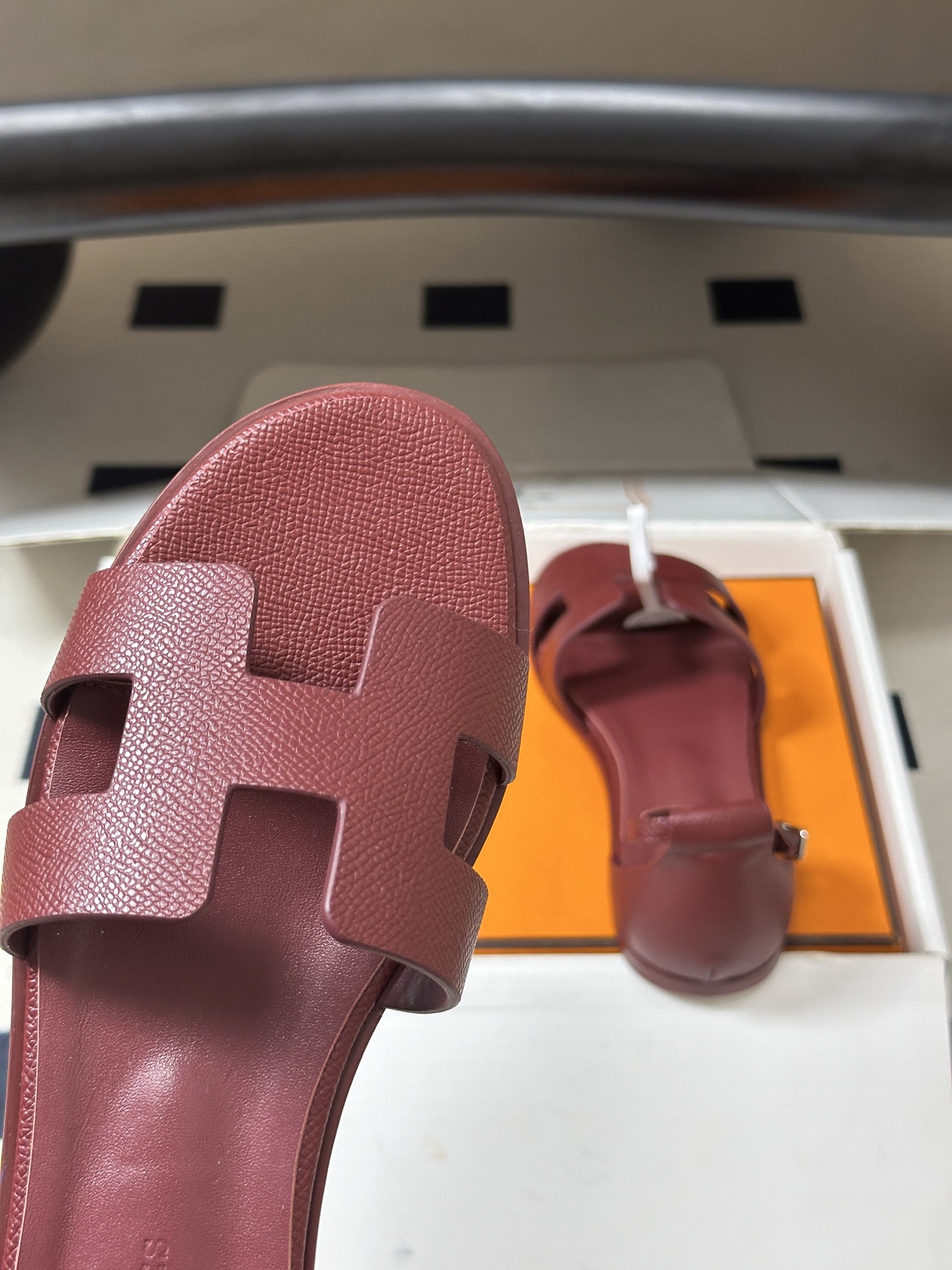 顶级品质(配高档飞机盒✈️) Hermes 爱马仕🐎 Santorini凉鞋系列 H家万年经典款 平底凉鞋H鞋面中空凉鞋 顶级品质(配高档飞机盒✈️) Hermes 爱马仕🐎 Santorini凉鞋系列 H家万年经典款 平底凉鞋H鞋面中空凉鞋