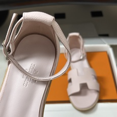 顶级品质(配高档飞机盒✈️) Hermes 爱马仕🐎 Santorini凉鞋系列 H家万年经典款 平底凉鞋H鞋面中空凉鞋 顶级品质(配高档飞机盒✈️) Hermes 爱马仕🐎 Santorini凉鞋系列 H家万年经典款 平底凉鞋H鞋面中空凉鞋