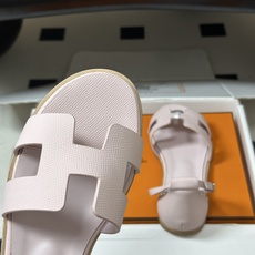 顶级品质(配高档飞机盒✈️) Hermes 爱马仕🐎 Santorini凉鞋系列 H家万年经典款 平底凉鞋H鞋面中空凉鞋 顶级品质(配高档飞机盒✈️) Hermes 爱马仕🐎 Santorini凉鞋系列 H家万年经典款 平底凉鞋H鞋面中空凉鞋