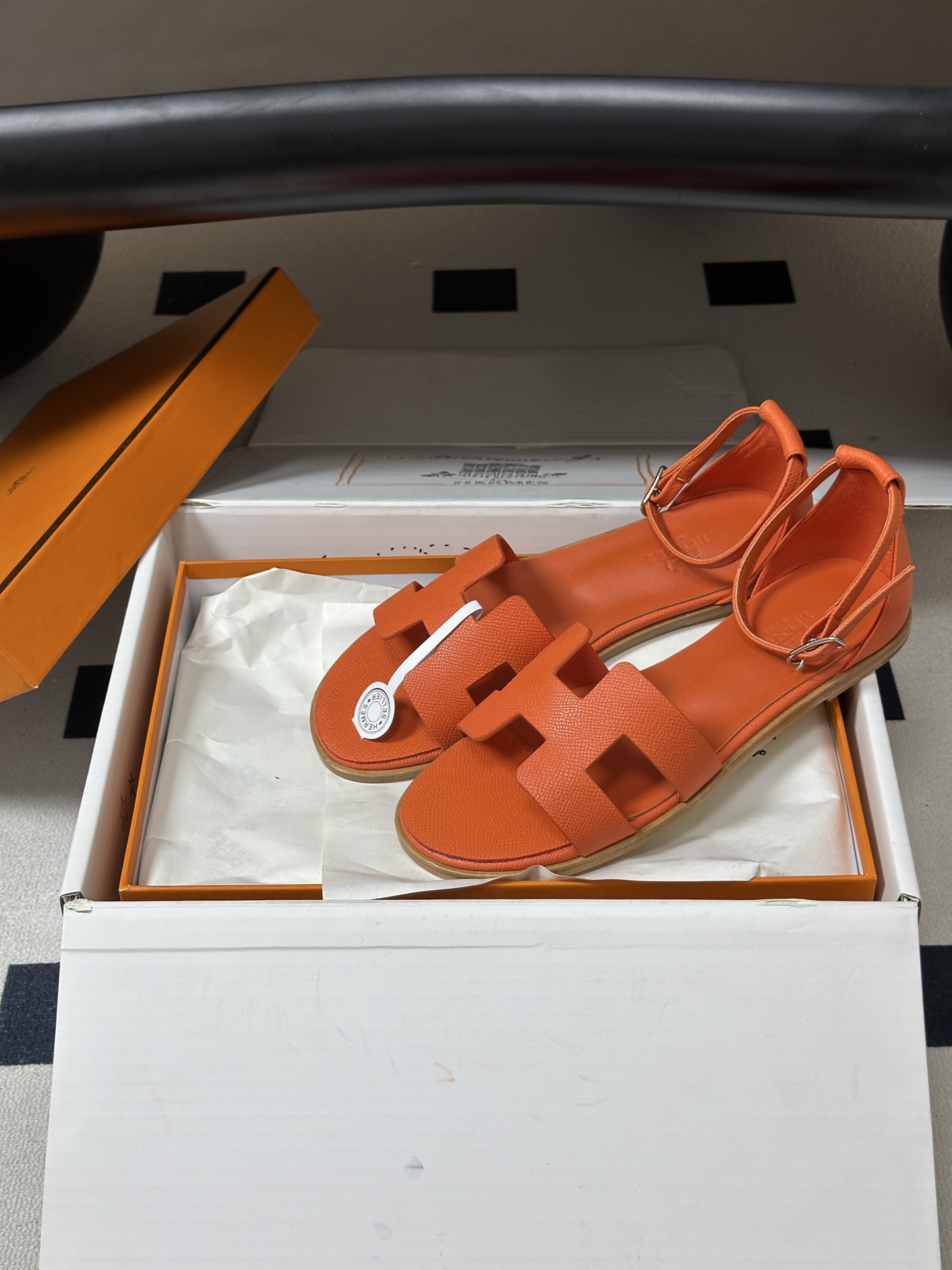 顶级品质(配高档飞机盒✈️) Hermes 爱马仕🐎 Santorini凉鞋系列 H家万年经典款 平底凉鞋H鞋面中空凉鞋 顶级品质(配高档飞机盒✈️) Hermes 爱马仕🐎 Santorini凉鞋系列 H家万年经典款 平底凉鞋H鞋面中空凉鞋