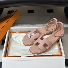 顶级品质(配高档飞机盒✈️) Hermes 爱马仕🐎 Santorini凉鞋系列 H家万年经典款 平底凉鞋H鞋面中空凉鞋 顶级品质(配高档飞机盒✈️) Hermes 爱马仕🐎 Santorini凉鞋系列 H家万年经典款 平底凉鞋H鞋面中空凉鞋