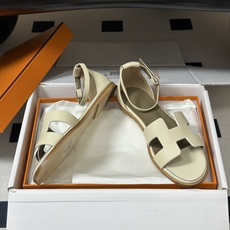 顶级品质(配高档飞机盒✈️) Hermes 爱马仕🐎 Santorini凉鞋系列 H家万年经典款 平底凉鞋H鞋面中空凉鞋 顶级品质(配高档飞机盒✈️) Hermes 爱马仕🐎 Santorini凉鞋系列 H家万年经典款 平底凉鞋H鞋面中空凉鞋