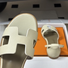 顶级品质(配高档飞机盒✈️) Hermes 爱马仕🐎 Santorini凉鞋系列 H家万年经典款 平底凉鞋H鞋面中空凉鞋 顶级品质(配高档飞机盒✈️) Hermes 爱马仕🐎 Santorini凉鞋系列 H家万年经典款 平底凉鞋H鞋面中空凉鞋