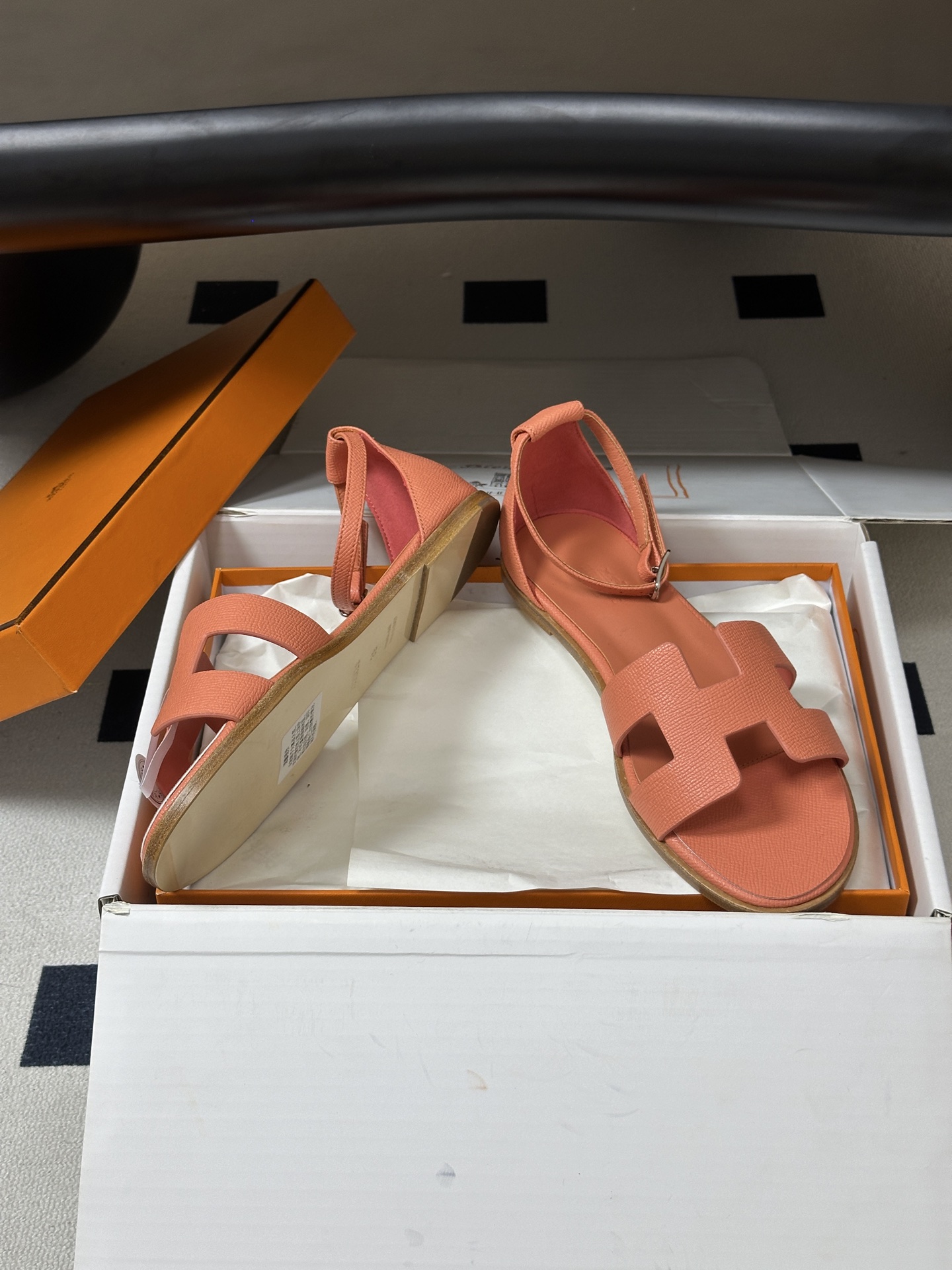 顶级品质（配高档飞机盒✈️） Hermes 爱马仕🐎 Santorini凉鞋系列 H家万年经典款 平底凉鞋H鞋面中空凉鞋