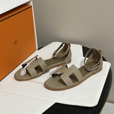 顶级品质(配高档飞机盒✈️) Hermes 爱马仕🐎 Santorini凉鞋系列 H家万年经典款 平底凉鞋H鞋面中空凉鞋 顶级品质(配高档飞机盒✈️) Hermes 爱马仕🐎 Santorini凉鞋系列 H家万年经典款 平底凉鞋H鞋面中空凉鞋