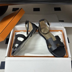 顶级品质(配高档飞机盒✈️) Hermes 爱马仕🐎 Santorini凉鞋系列 H家万年经典款 平底凉鞋H鞋面中空凉鞋 顶级品质(配高档飞机盒✈️) Hermes 爱马仕🐎 Santorini凉鞋系列 H家万年经典款 平底凉鞋H鞋面中空凉鞋