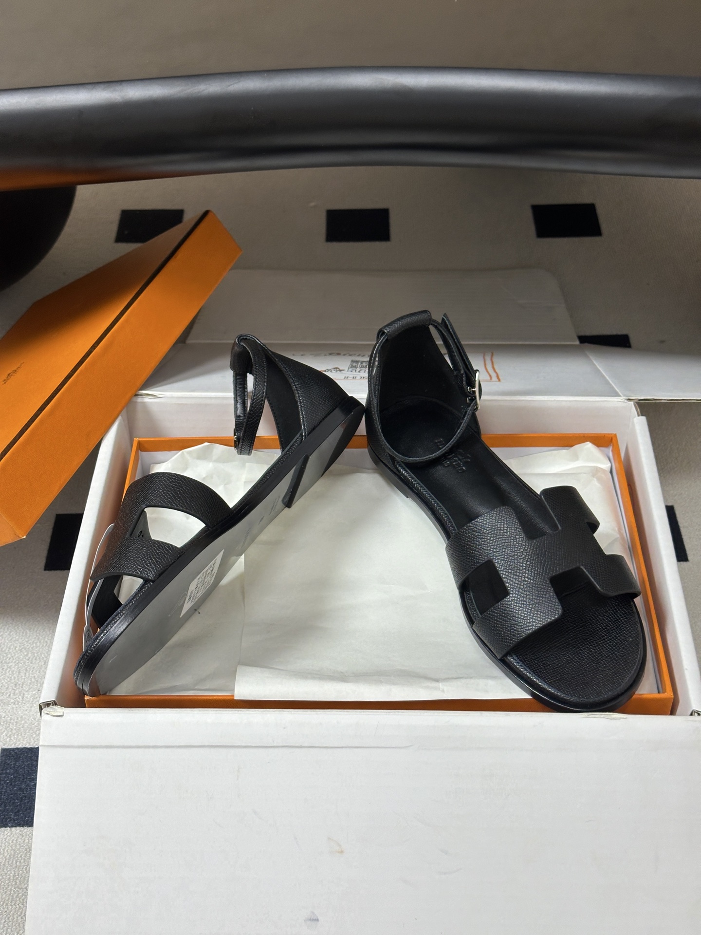 顶级品质（配高档飞机盒✈️） Hermes 爱马仕🐎 Santorini凉鞋系列 H家万年经典款 平底凉鞋H鞋面中空凉鞋