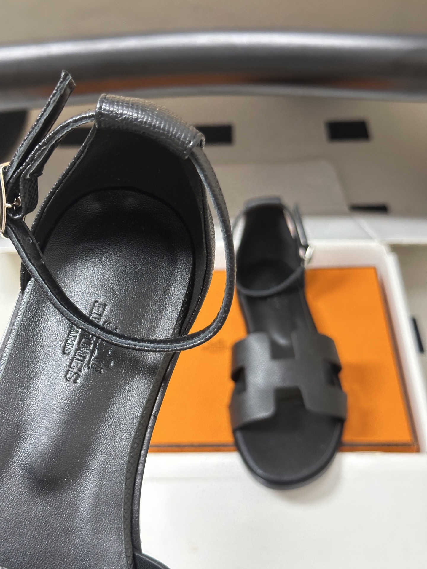 顶级品质（配高档飞机盒✈️） Hermes 爱马仕🐎 Santorini凉鞋系列 H家万年经典款 平底凉鞋H鞋面中空凉鞋