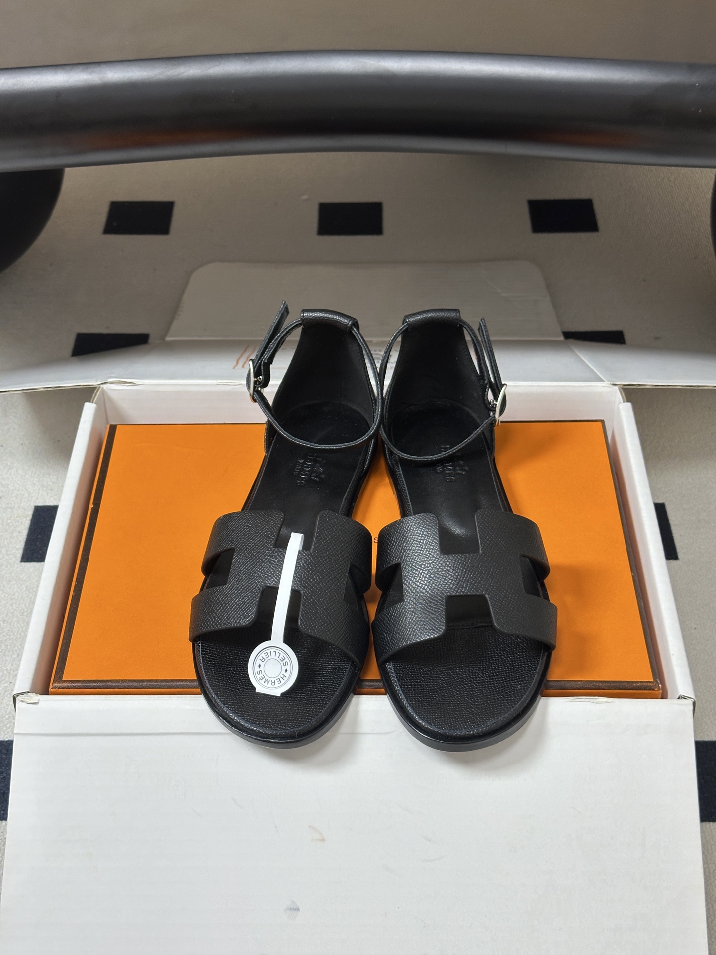 顶级品质（配高档飞机盒✈️） Hermes 爱马仕🐎 Santorini凉鞋系列 H家万年经典款 平底凉鞋H鞋面中空凉鞋
