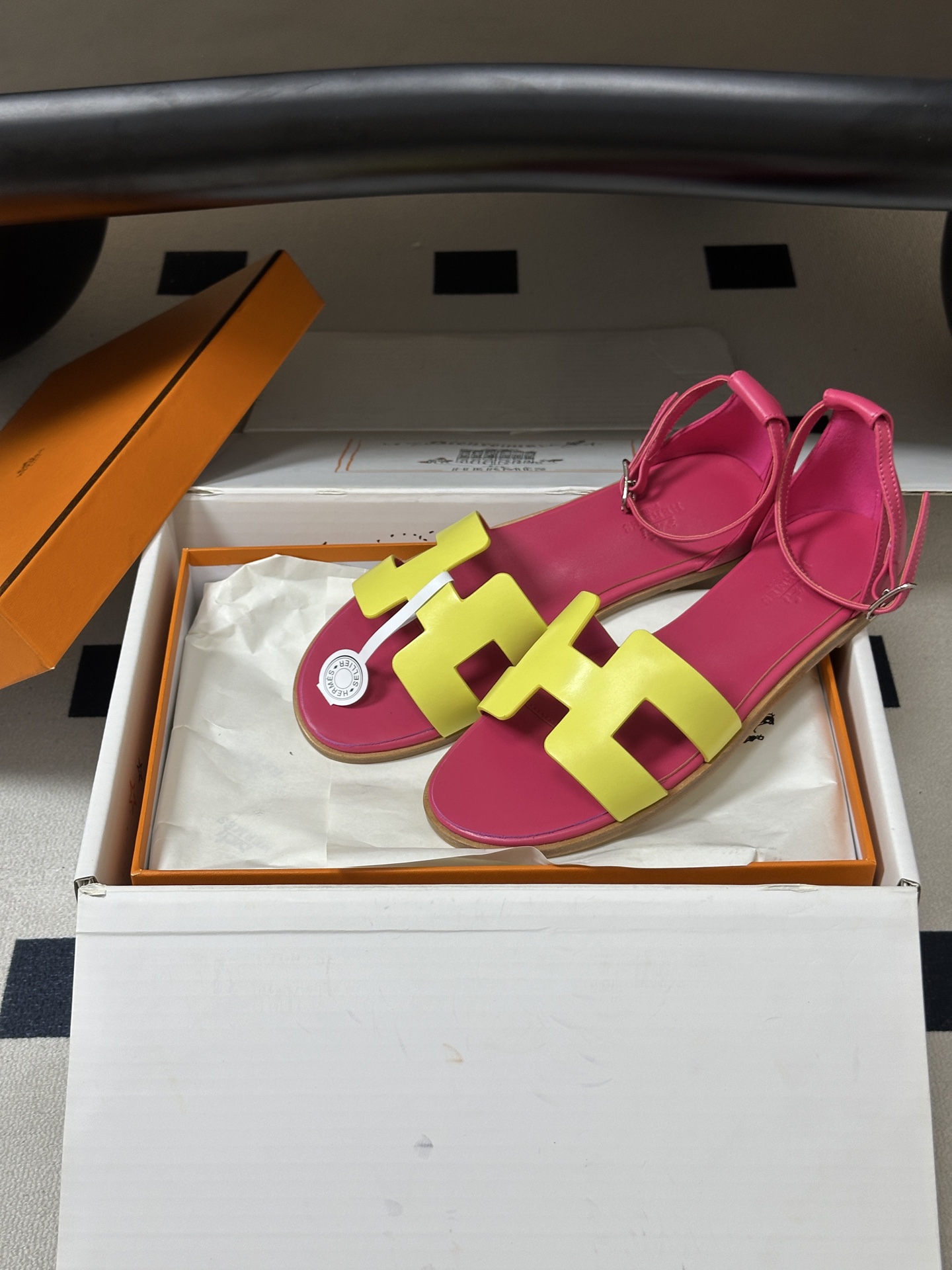 顶级品质（配高档飞机盒✈️） Hermes 爱马仕🐎 Santorini凉鞋系列 H家万年经典款 平底凉鞋H鞋面中空凉鞋