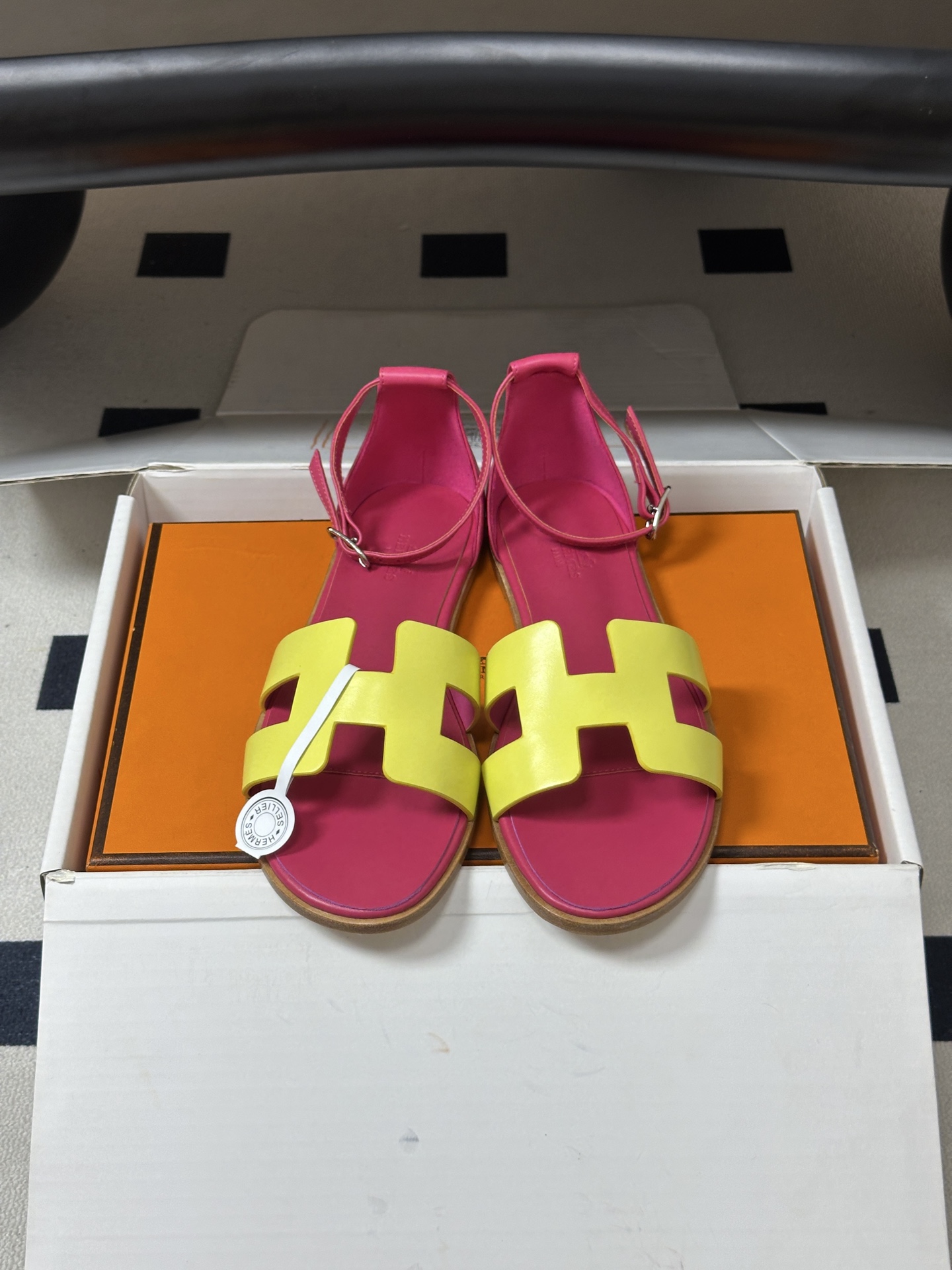 顶级品质（配高档飞机盒✈️） Hermes 爱马仕🐎 Santorini凉鞋系列 H家万年经典款 平底凉鞋H鞋面中空凉鞋