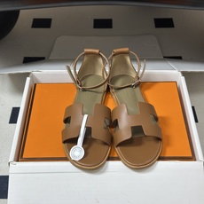 顶级品质(配高档飞机盒✈️) Hermes 爱马仕🐎 Santorini凉鞋系列 H家万年经典款 平底凉鞋H鞋面中空凉鞋 顶级品质(配高档飞机盒✈️) Hermes 爱马仕🐎 Santorini凉鞋系列 H家万年经典款 平底凉鞋H鞋面中空凉鞋