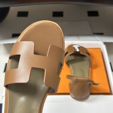 顶级品质(配高档飞机盒✈️) Hermes 爱马仕🐎 Santorini凉鞋系列 H家万年经典款 平底凉鞋H鞋面中空凉鞋 顶级品质(配高档飞机盒✈️) Hermes 爱马仕🐎 Santorini凉鞋系列 H家万年经典款 平底凉鞋H鞋面中空凉鞋