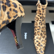 顶级品质 Saint Laurent fw26 new arrival~ YSL圣罗兰2026 秋冬新款侧拉链高跟及踝靴 顶级品质 Saint Laurent fw26 new arrival~ YSL圣罗兰2026 秋冬新款侧拉链高跟及踝靴