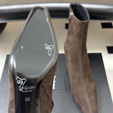 顶级品质 Saint Laurent fw26 new arrival~ YSL圣罗兰2026 秋冬新款侧拉链高跟及踝靴 顶级品质 Saint Laurent fw26 new arrival~ YSL圣罗兰2026 秋冬新款侧拉链高跟及踝靴
