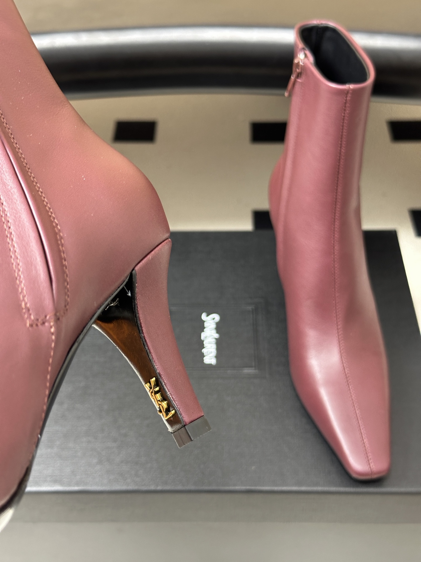 顶级品质 Saint Laurent fw26 new arrival～ YSL圣罗兰2026 秋冬新款侧拉链高跟及踝靴