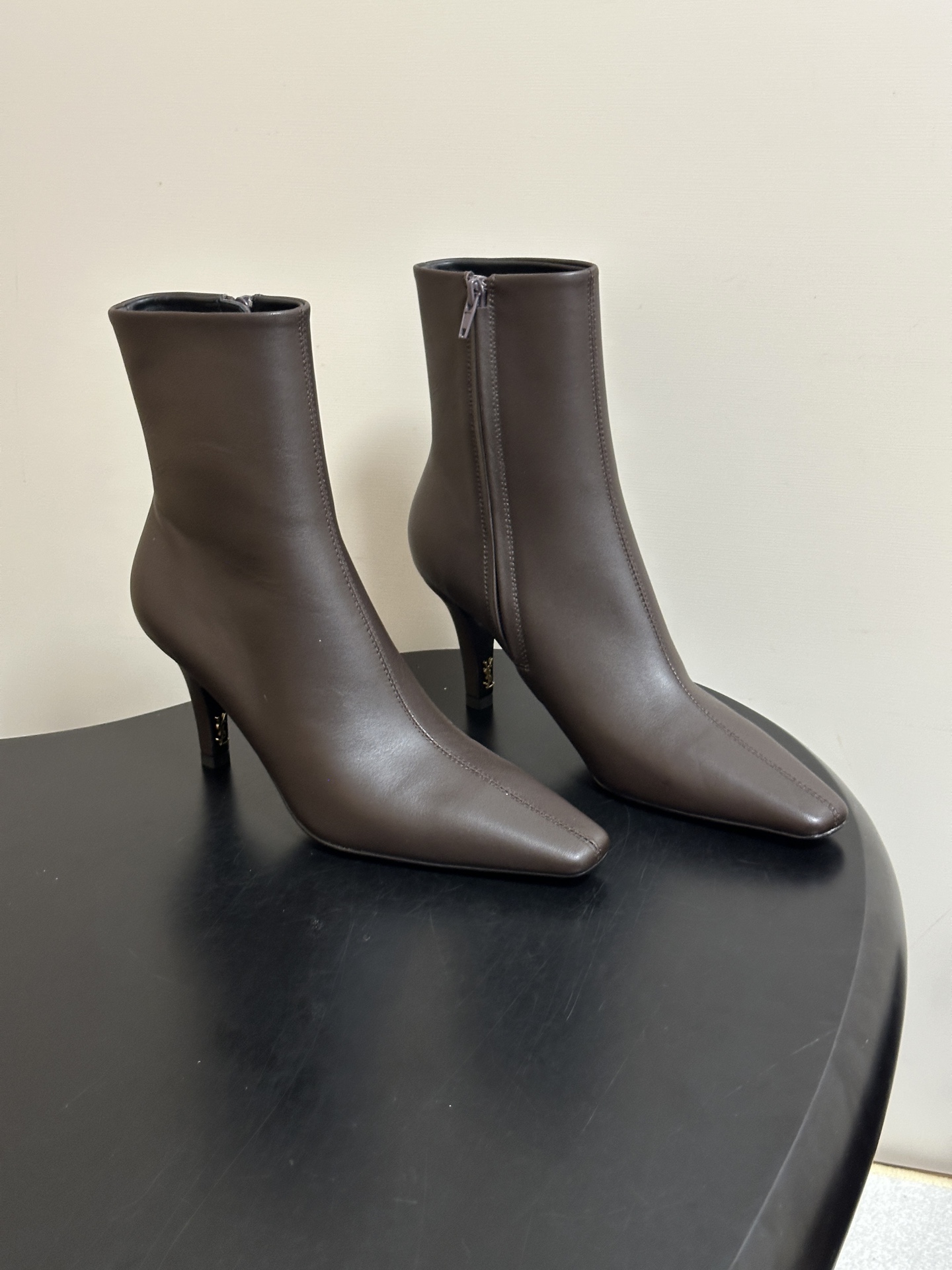 顶级品质 Saint Laurent fw26 new arrival~ YSL圣罗兰2026 秋冬新款侧拉链高跟及踝靴 顶级品质 Saint Laurent fw26 new arrival~ YSL圣罗兰2026 秋冬新款侧拉链高跟及踝靴