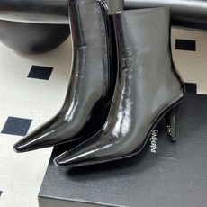 顶级品质 Saint Laurent fw26 new arrival~ YSL圣罗兰2026 秋冬新款侧拉链高跟及踝靴 顶级品质 Saint Laurent fw26 new arrival~ YSL圣罗兰2026 秋冬新款侧拉链高跟及踝靴