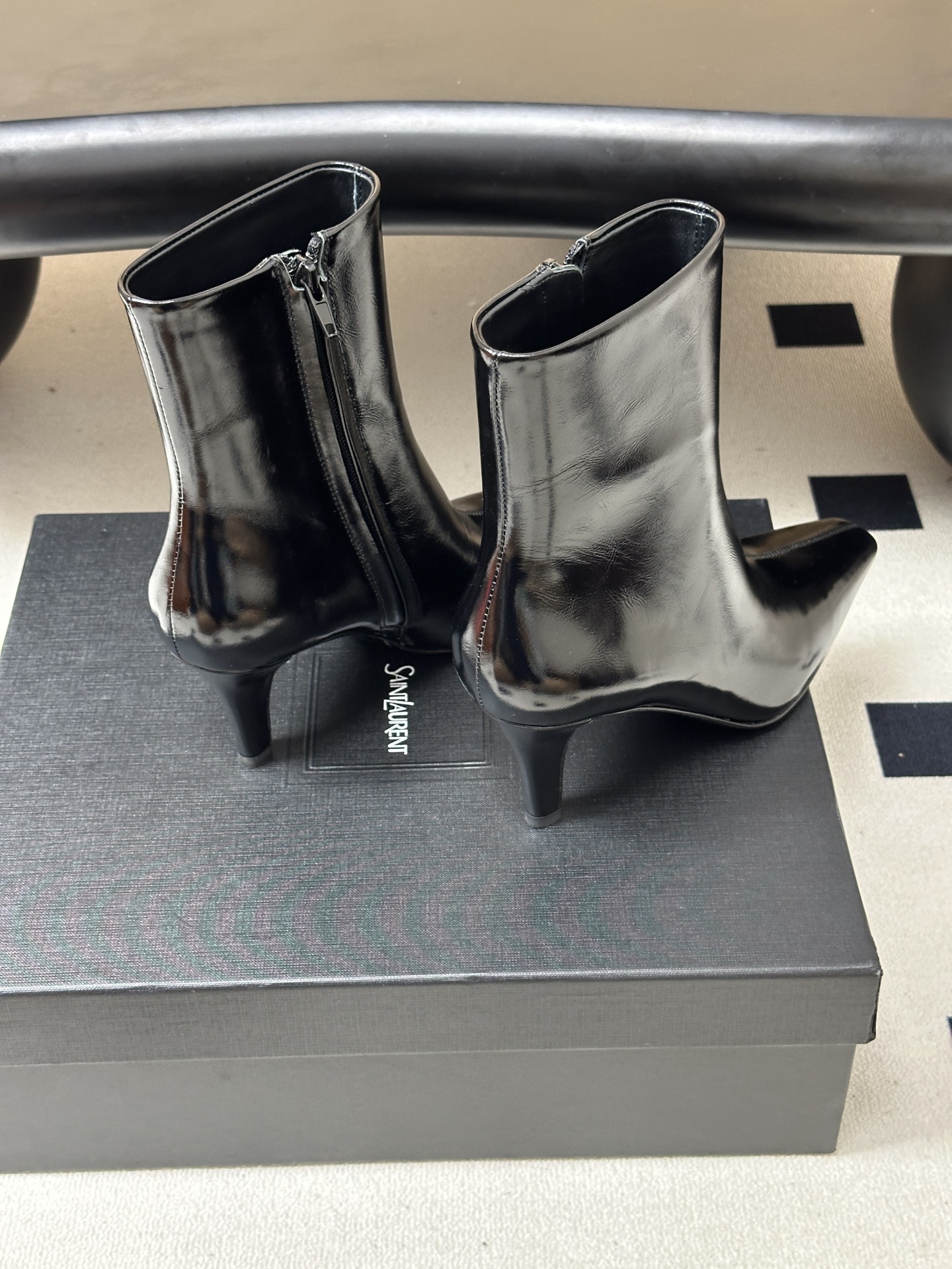 顶级品质 Saint Laurent fw26 new arrival~ YSL圣罗兰2026 秋冬新款侧拉链高跟及踝靴 顶级品质 Saint Laurent fw26 new arrival~ YSL圣罗兰2026 秋冬新款侧拉链高跟及踝靴