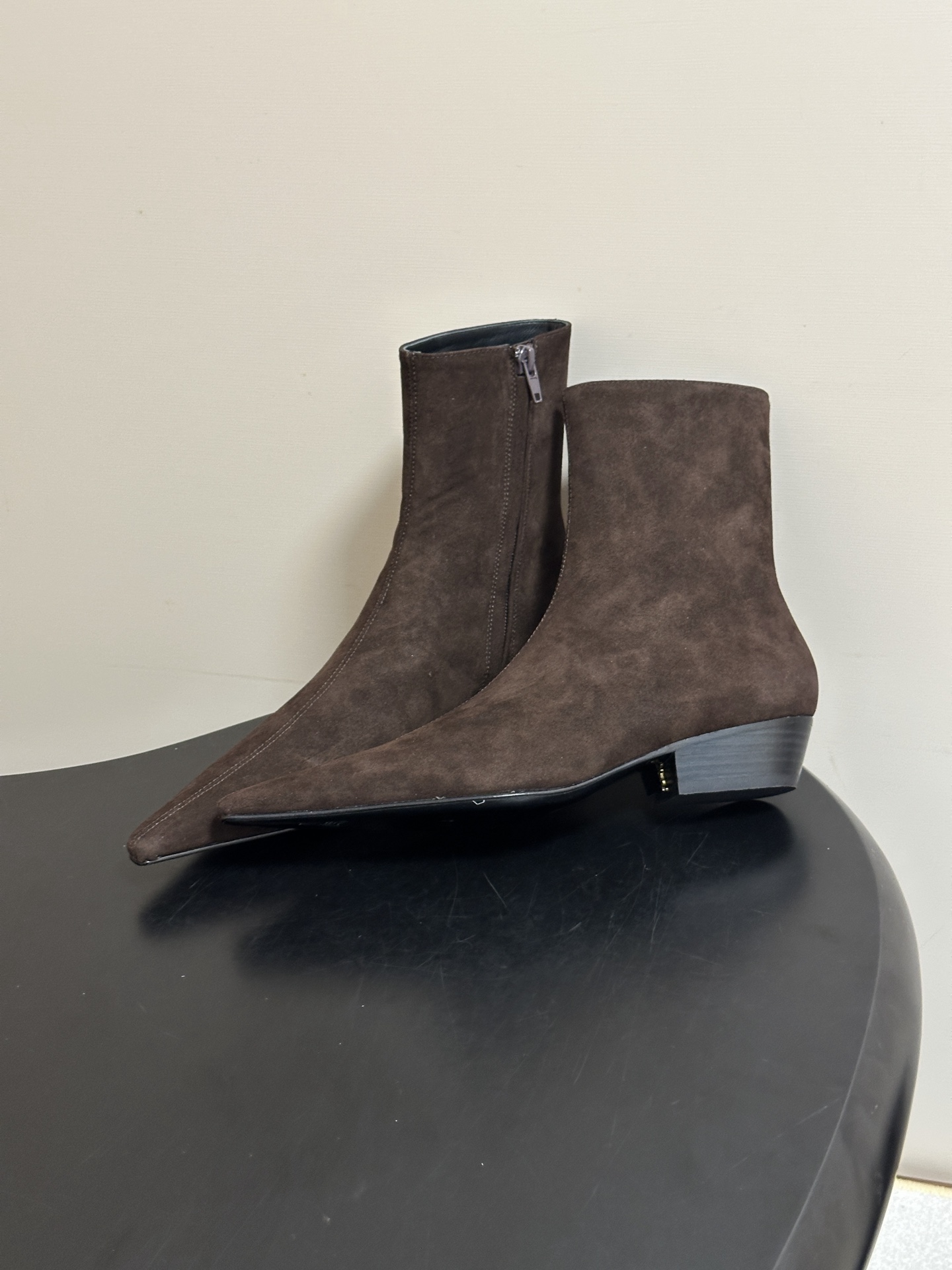 顶级品质 Saint Laurent fw26 new arrival~ YSL圣罗兰2026 秋冬新款侧拉链小矮跟及踝 顶级品质 Saint Laurent fw26 new arrival~ YSL圣罗兰2026 秋冬新款侧拉链小矮跟及踝