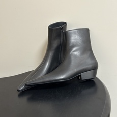 顶级品质 Saint Laurent fw26 new arrival~ YSL圣罗兰2026 秋冬新款侧拉链小矮跟及踝 顶级品质 Saint Laurent fw26 new arrival~ YSL圣罗兰2026 秋冬新款侧拉链小矮跟及踝