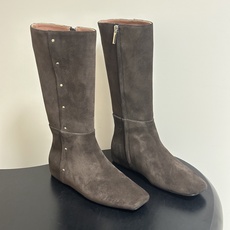小众潮牌 Max mara26ss秋冬新品走秀主推款欧美风小方头内增高平底长靴骑士靴 狠货上新🔥搭配一排小铆钉金属扣侧拉 小众潮牌 Max mara26ss秋冬新品走秀主推款欧美风小方头内增高平底长靴骑士靴 狠货上新🔥搭配一排小铆钉金属扣侧拉