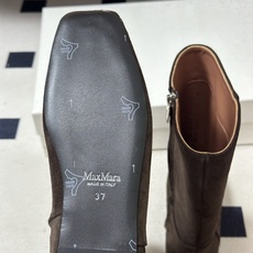 小众潮牌 Max mara26ss秋冬新品走秀主推款欧美风小方头内增高平底长靴骑士靴 狠货上新🔥搭配一排小铆钉金属扣侧拉 小众潮牌 Max mara26ss秋冬新品走秀主推款欧美风小方头内增高平底长靴骑士靴 狠货上新🔥搭配一排小铆钉金属扣侧拉