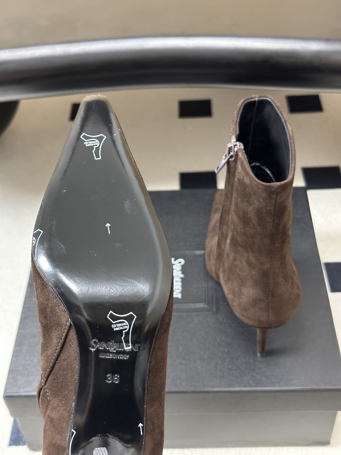 顶级品质 Saint Laurent fw26 new arrival~ YSL圣罗兰2026 秋冬新款侧拉链高跟及踝靴 顶级品质 Saint Laurent fw26 new arrival~ YSL圣罗兰2026 秋冬新款侧拉链高跟及踝靴
